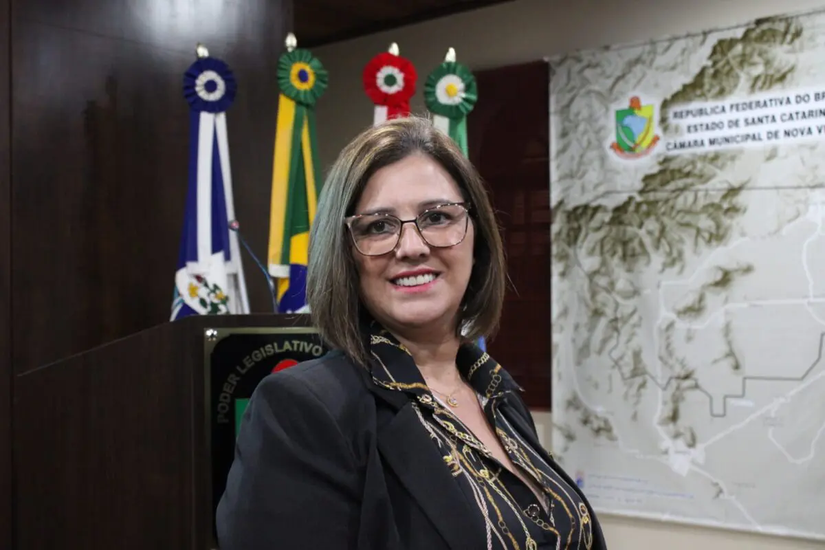 Bete Bortolotto assume novamente como presidente da Câmara