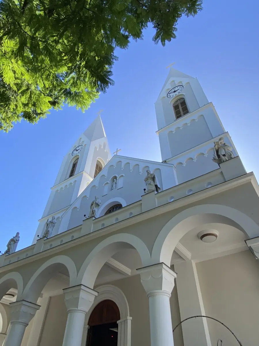 Diocese de Criciúma lança livro sobre os seus 25 anos de história