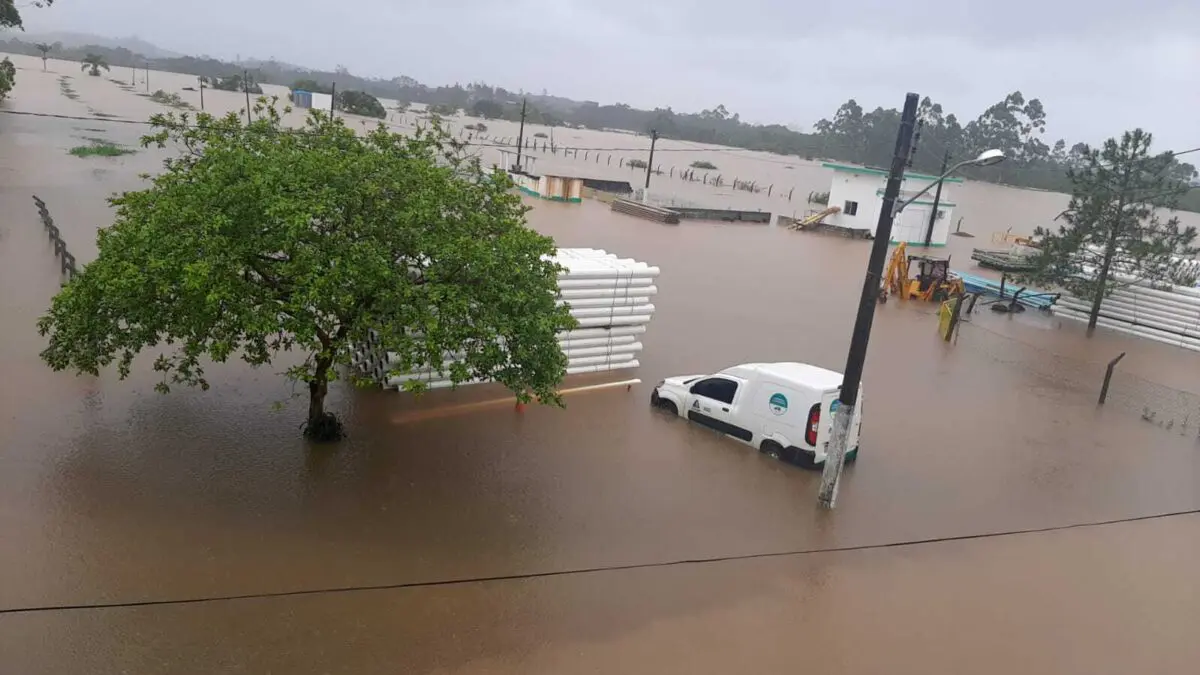 Chuva intensa volta a castigar Santa Catarina provocando mortes e estragos, equipes estão mobilizadas no auxílio à população atingida