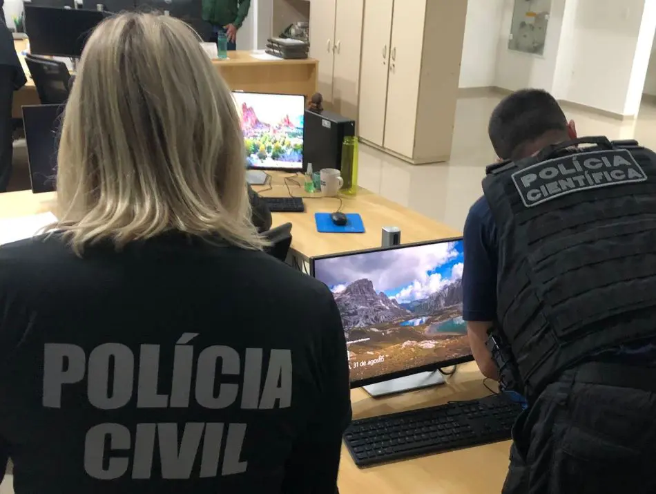 Operação Decalque: Polícia Civil investiga empresas de vistoria veicular e cumpre 24 mandados de busca e apreensão