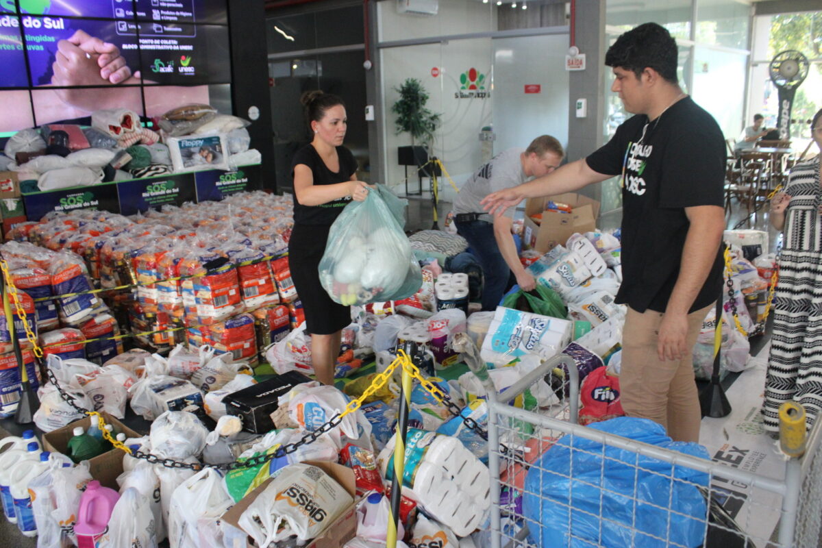 De mãos dadas: Juntas, Instituições de Ensino da Acafe arrecadam quase 114 toneladas de alimentos 7 De mãos dadas: Juntas, Instituições de Ensino da Acafe arrecadam quase 114 toneladas de alimentos