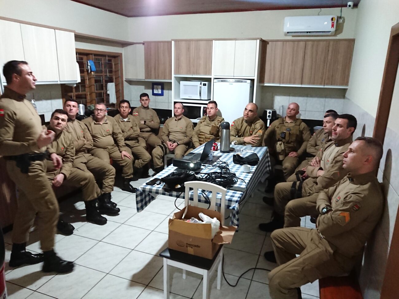 Policiais Militares de Nova Veneza realizam treinamento com o SAER Sul 33 Policiais Militares de Nova Veneza realizam treinamento com o SAER Sul