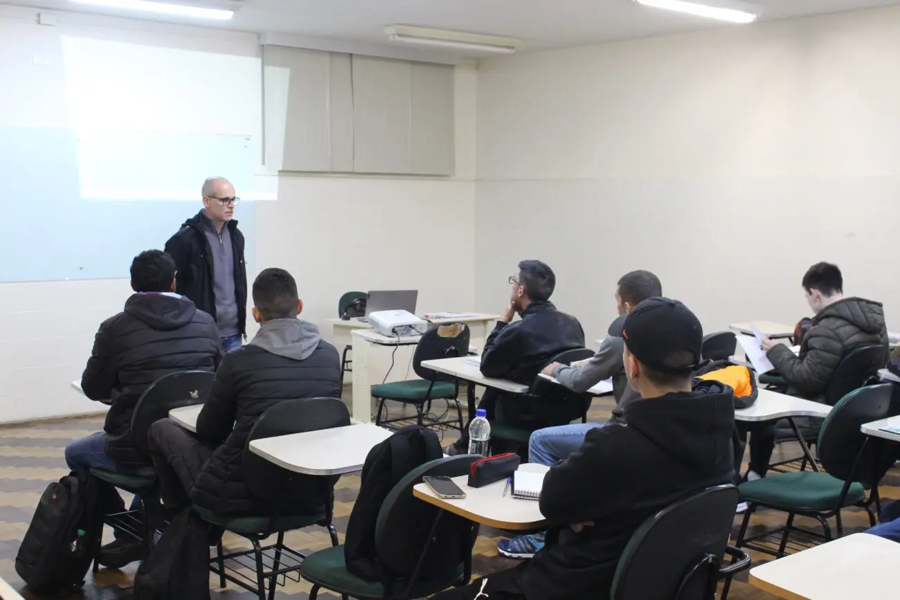 Colégio Satc abre vagas gratuitas para curso técnico