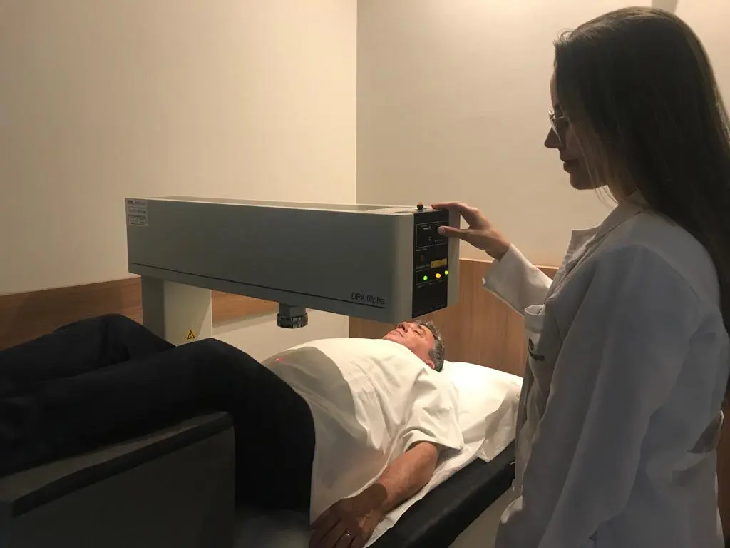 Doença silenciosa, a importância da densitometria para detectar a osteoporose
