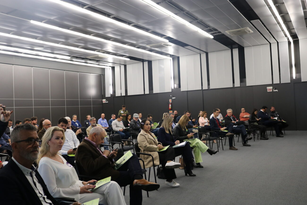 Associações empresariais do Extremo Sul apresentam demandas do Programa Voz Única a candidatos