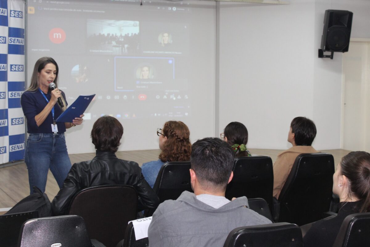 Curso de Moda UniSenai/ Unesc promove encontro com a temática do movimento Fashion Revolution 1 Curso de Moda UniSenai/ Unesc promove encontro com a temática do movimento Fashion Revolution