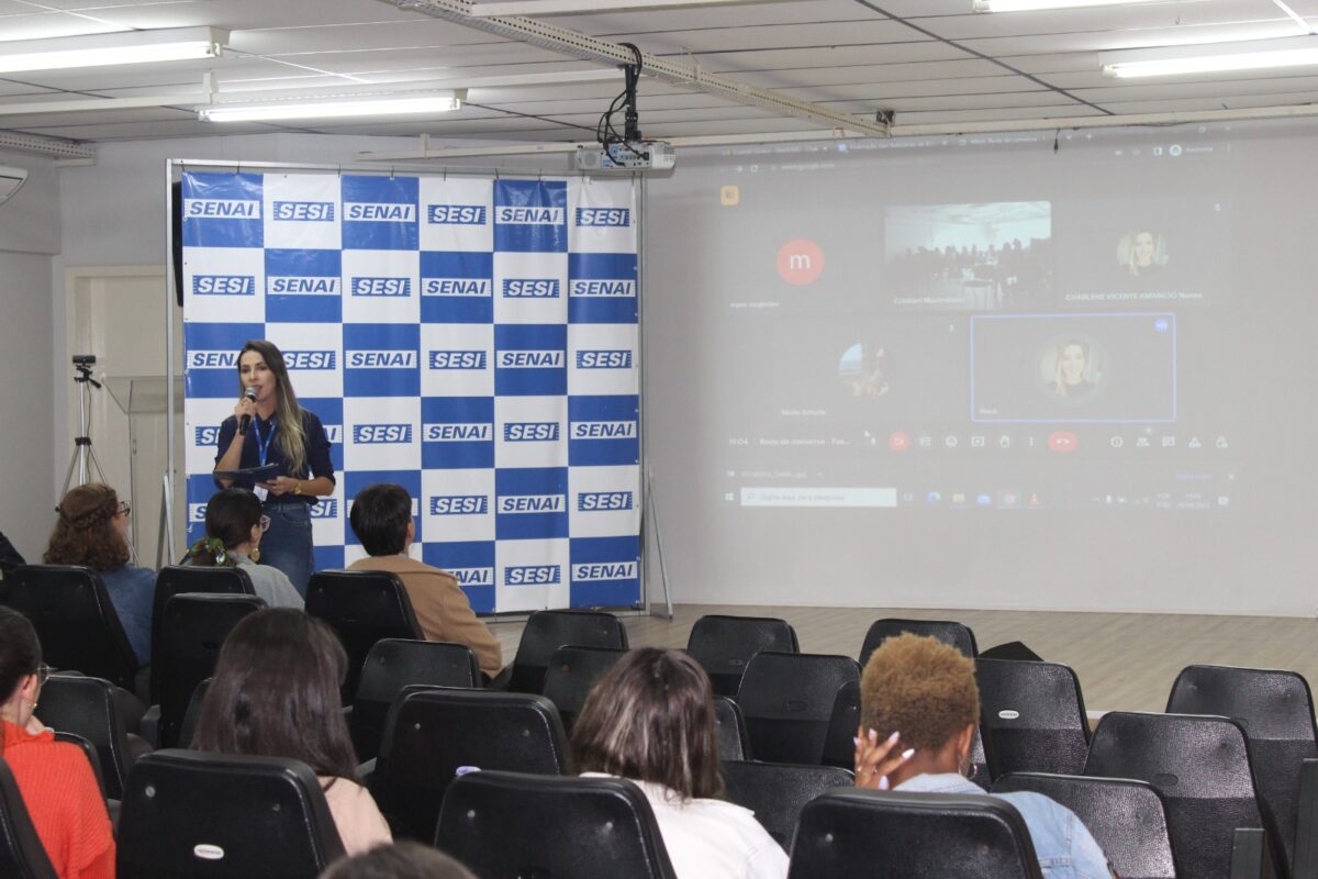 Curso de Moda UniSenai/ Unesc promove encontro com a temática do movimento Fashion Revolution 4 Curso de Moda UniSenai/ Unesc promove encontro com a temática do movimento Fashion Revolution