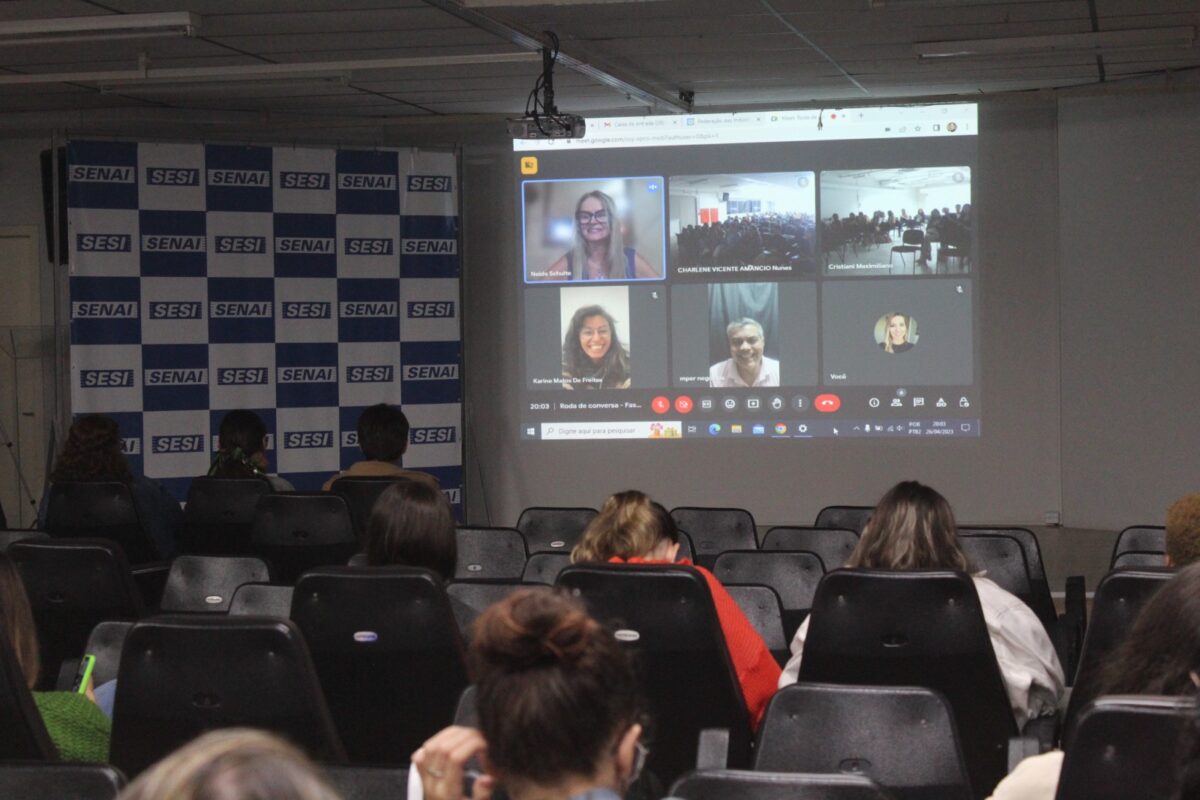 Curso de Moda UniSenai/ Unesc promove encontro com a temática do movimento Fashion Revolution 5 Curso de Moda UniSenai/ Unesc promove encontro com a temática do movimento Fashion Revolution