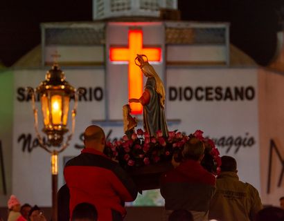 Santuário de Nossa Senhora de Caravaggio recebe milhares de devotos 16 Santuário de Nossa Senhora de Caravaggio recebe milhares de devotos