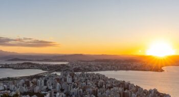 Semana começa em Santa Catarina com tempo firme e termina com chuva e frio