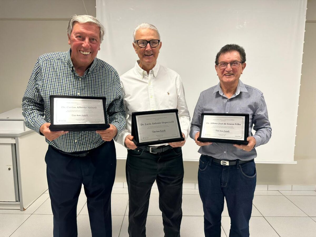 HSJosé presta homenagem a três médicos que auxiliaram na construção da história do hospital