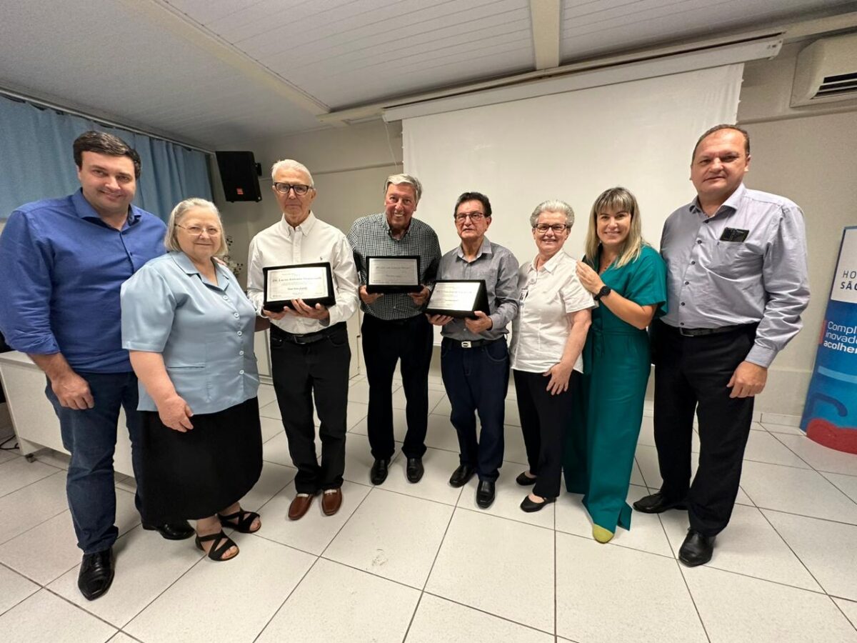 HSJosé presta homenagem a três médicos que auxiliaram na construção da história do hospital