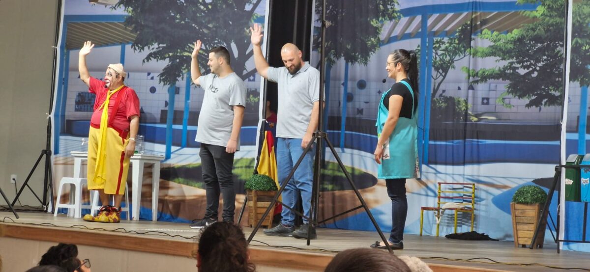 Nova Veneza recebe o Circo de Teatro do Biriba com o projeto “Sementes do Futuro” 4 Nova Veneza recebe o Circo de Teatro do Biriba com o projeto “Sementes do Futuro”