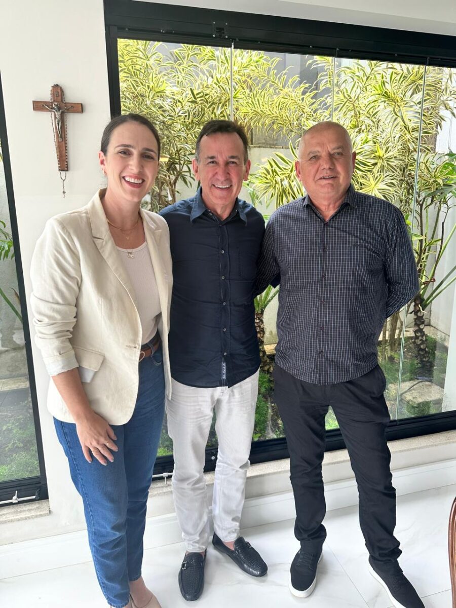 Prefeita e vice cumprem nova agenda na Alesc 2 Prefeita e vice cumprem nova agenda na Alesc
