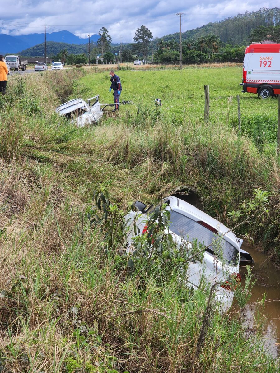Colisão frontal entre dois veículos em Nova Veneza deixa uma vítima fatal e dois feridos 7 Colisão frontal entre dois veículos em Nova Veneza deixa uma vítima fatal e dois feridos