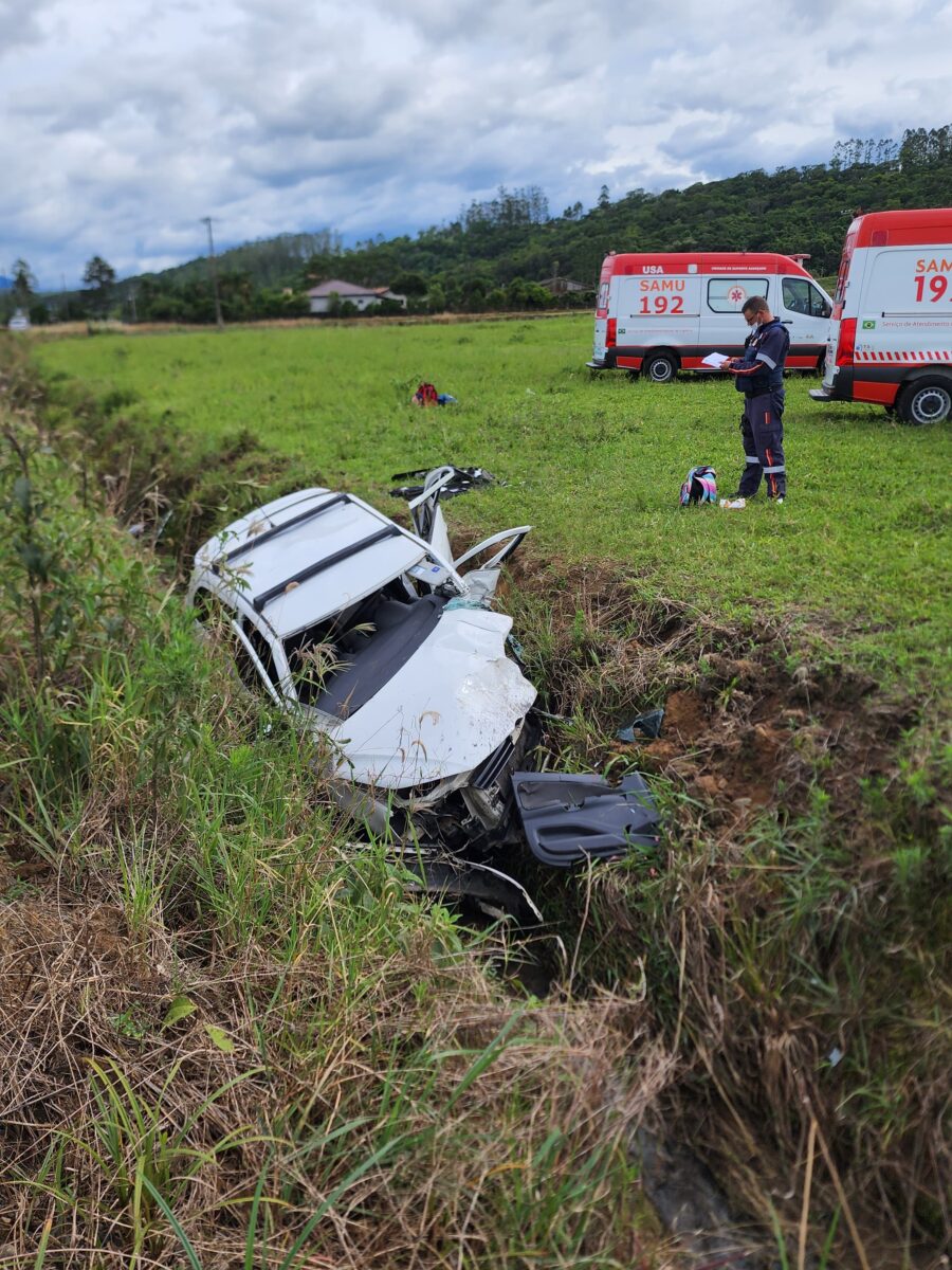 Colisão frontal entre dois veículos em Nova Veneza deixa uma vítima fatal e dois feridos 5 Colisão frontal entre dois veículos em Nova Veneza deixa uma vítima fatal e dois feridos