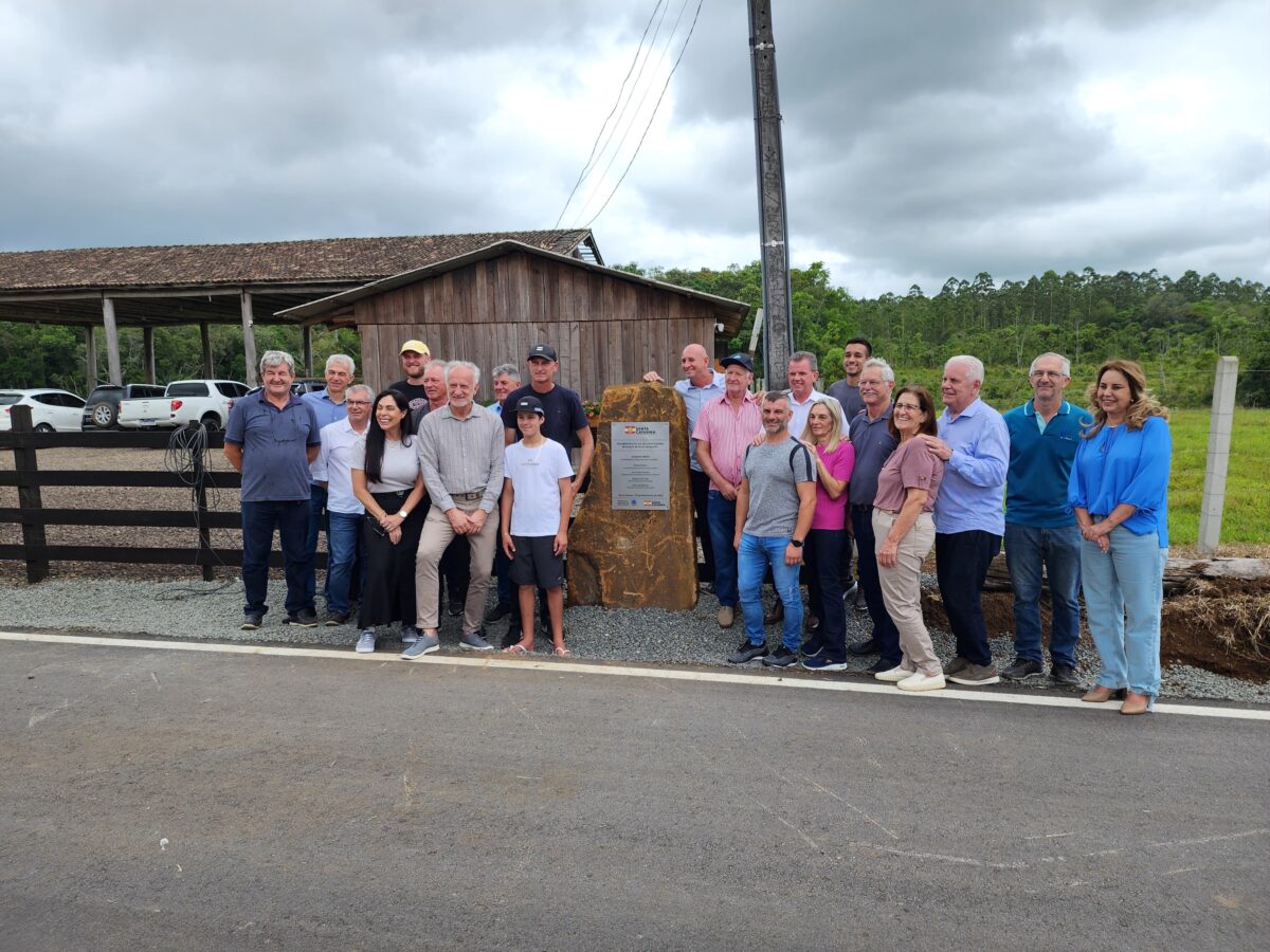 Nova Veneza celebra a inauguração da pavimentação asfáltica da Via Centenária 9 Nova Veneza celebra a inauguração da pavimentação asfáltica da Via Centenária
