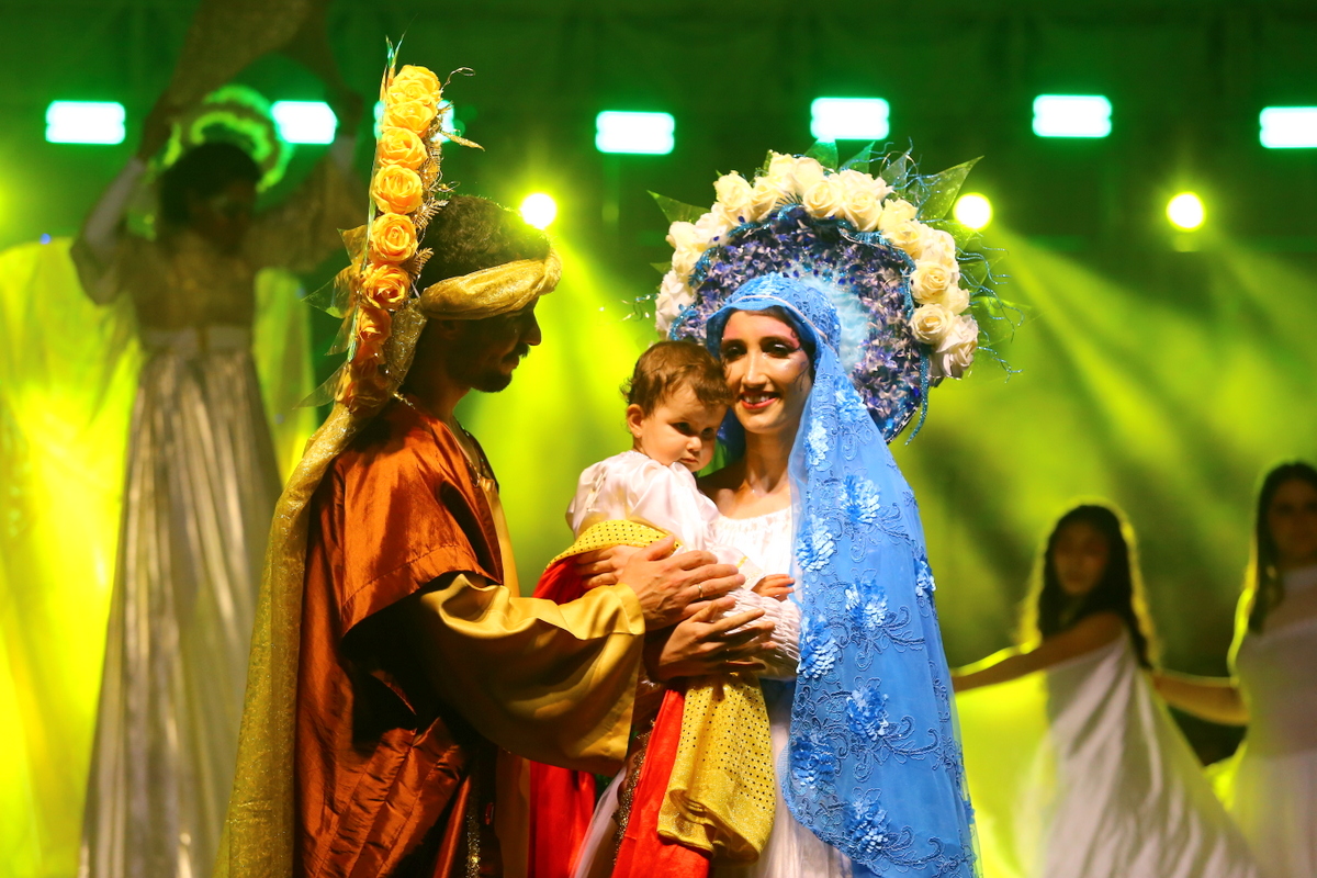 Noite de Luz Unesc: mais de duas mil pessoas celebram o Natal com emoção e reflexões