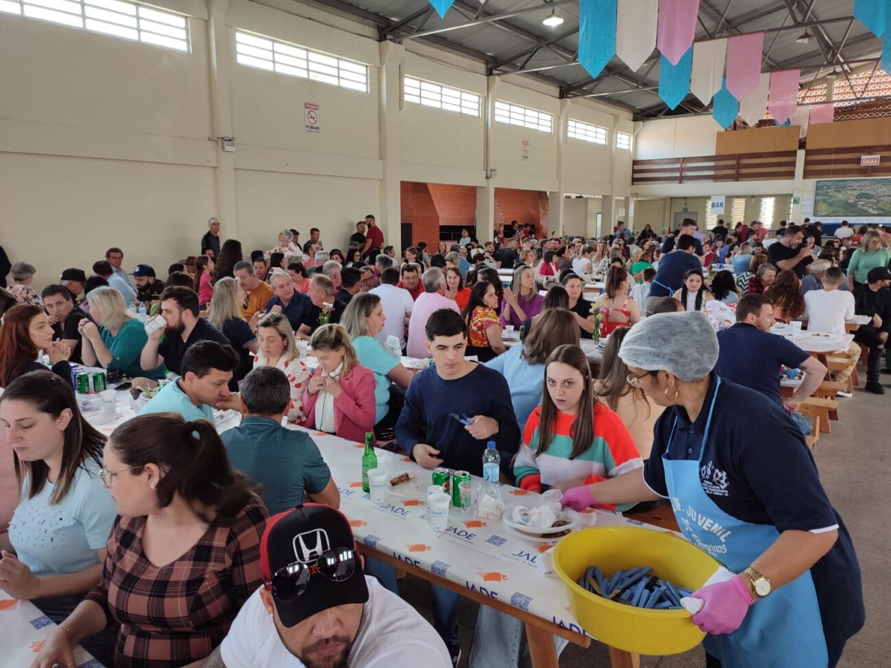 Almoço do Coral Pequenos Peregrinos reúne mais de 900 pessoas 32 Almoço do Coral Pequenos Peregrinos reúne mais de 900 pessoas