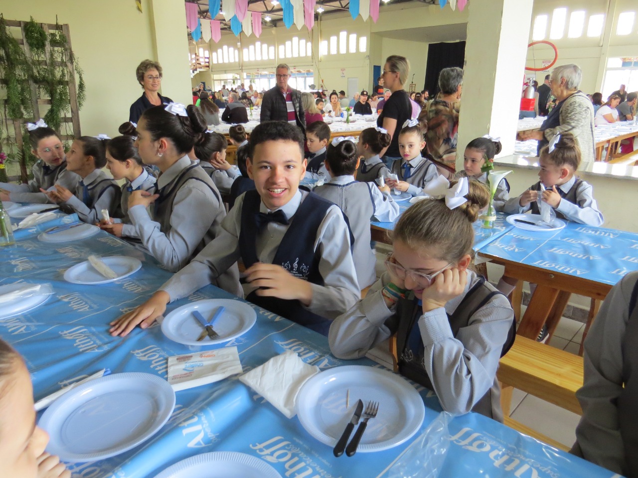 Almoço do Coral Pequenos Peregrinos reúne mais de 900 pessoas 113 Almoço do Coral Pequenos Peregrinos reúne mais de 900 pessoas