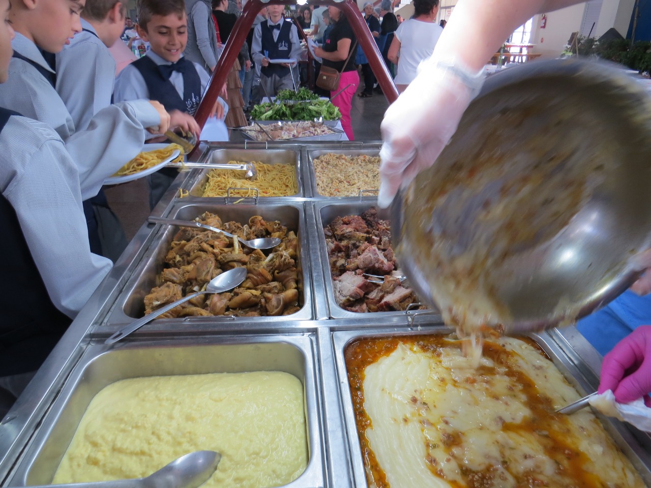 Almoço do Coral Pequenos Peregrinos reúne mais de 900 pessoas 138 Almoço do Coral Pequenos Peregrinos reúne mais de 900 pessoas