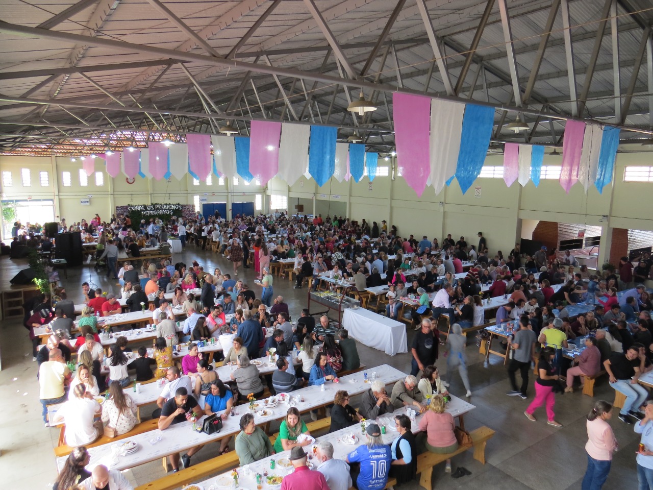 Almoço do Coral Pequenos Peregrinos reúne mais de 900 pessoas 143 Almoço do Coral Pequenos Peregrinos reúne mais de 900 pessoas