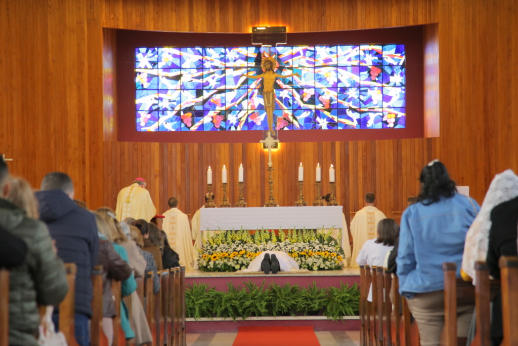 Diocese de Criciúma celebra ordenação do Padre Luan 13 Diocese de Criciúma celebra ordenação do Padre Luan