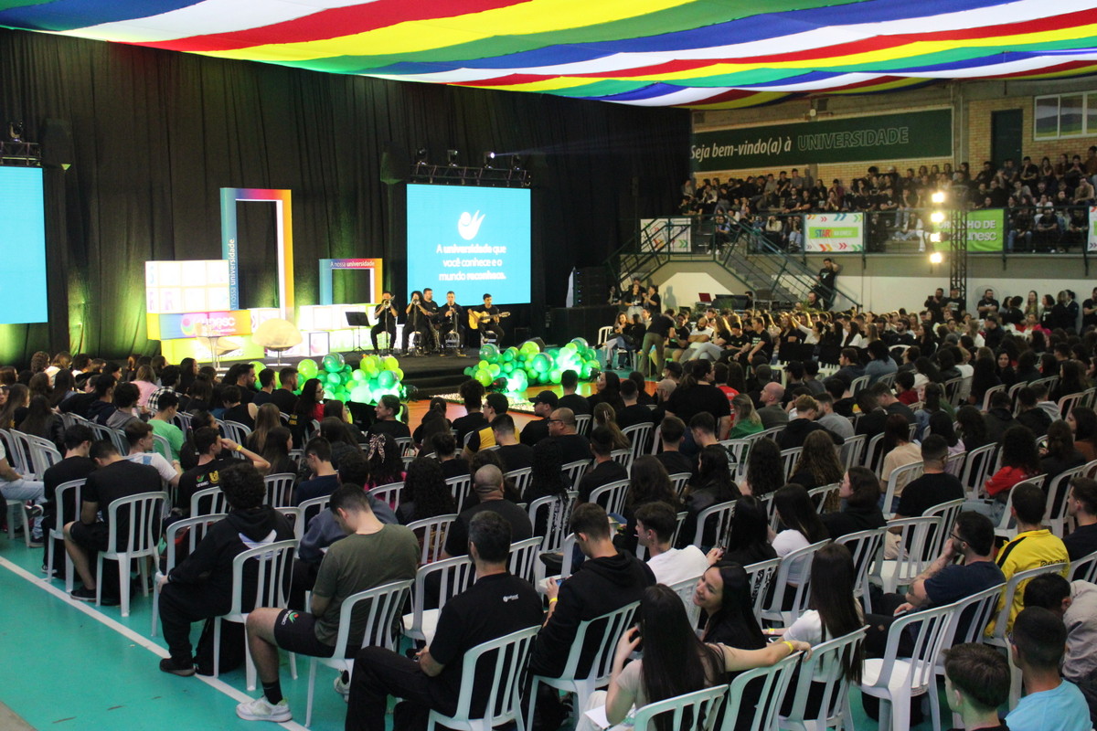 Calouros são recepcionados com energia e integração no Start Unesc 13 Calouros são recepcionados com energia e integração no Start Unesc