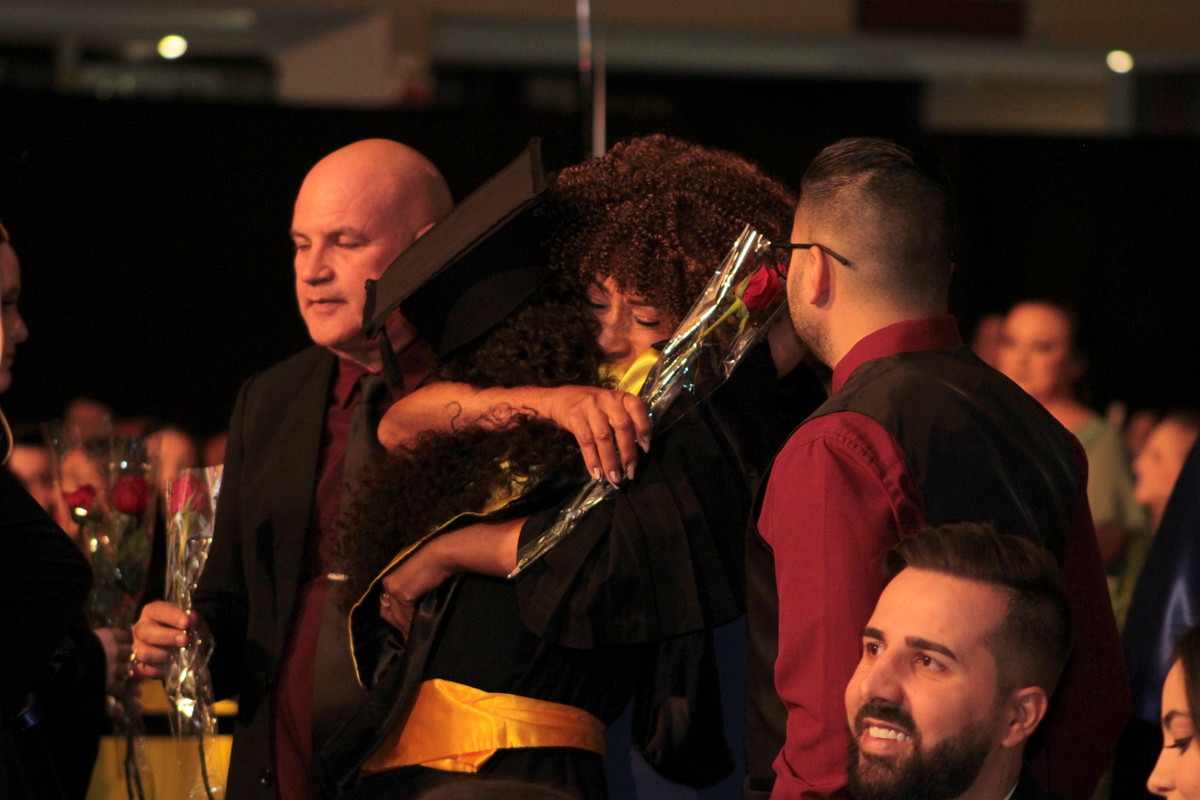 Colação de Grau da Unesc marca conquista do sonhado diploma com direito a pedido de casamento 4 Colação de Grau da Unesc marca conquista do sonhado diploma com direito a pedido de casamento