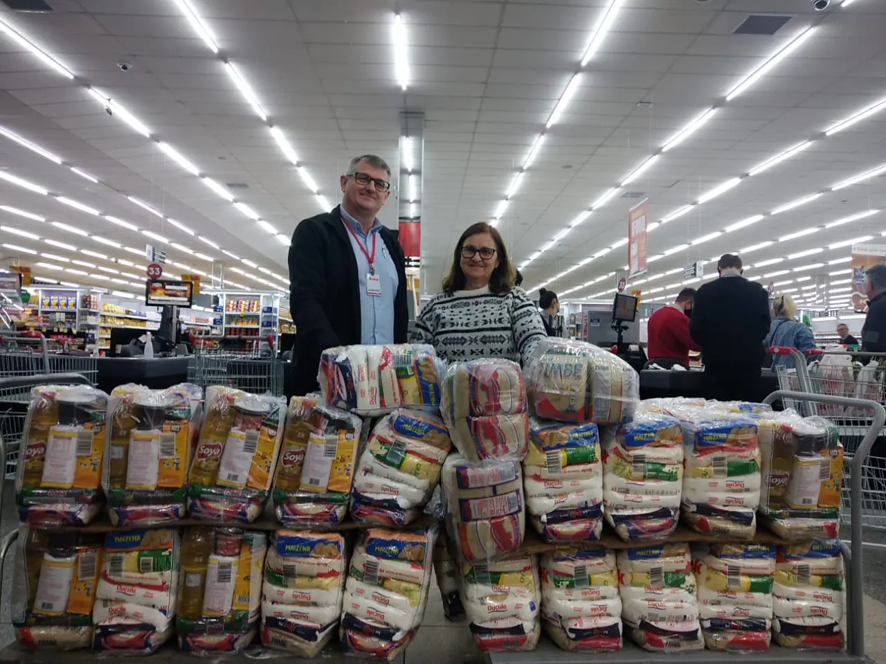 Campanha do Bistek entrega 10,1 toneladas de alimentos para instituições de SC e RS
