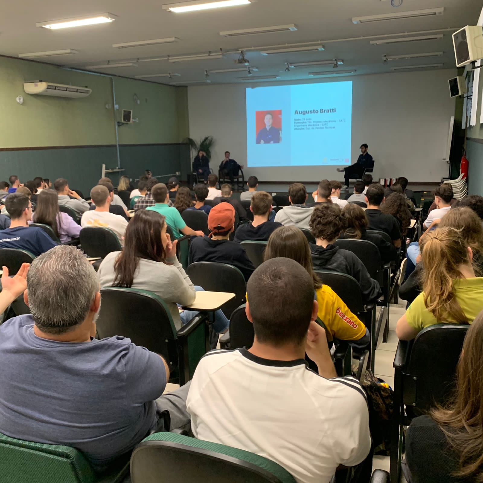 Mademil Talk aproxima indústria de acadêmicos 1 Mademil Talk aproxima indústria de acadêmicos