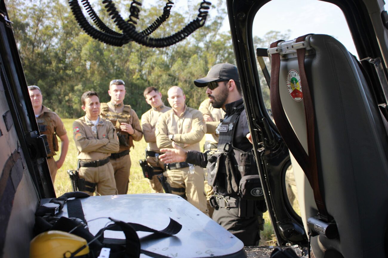 Policiais Militares de Nova Veneza realizam treinamento com o SAER Sul 22 Policiais Militares de Nova Veneza realizam treinamento com o SAER Sul