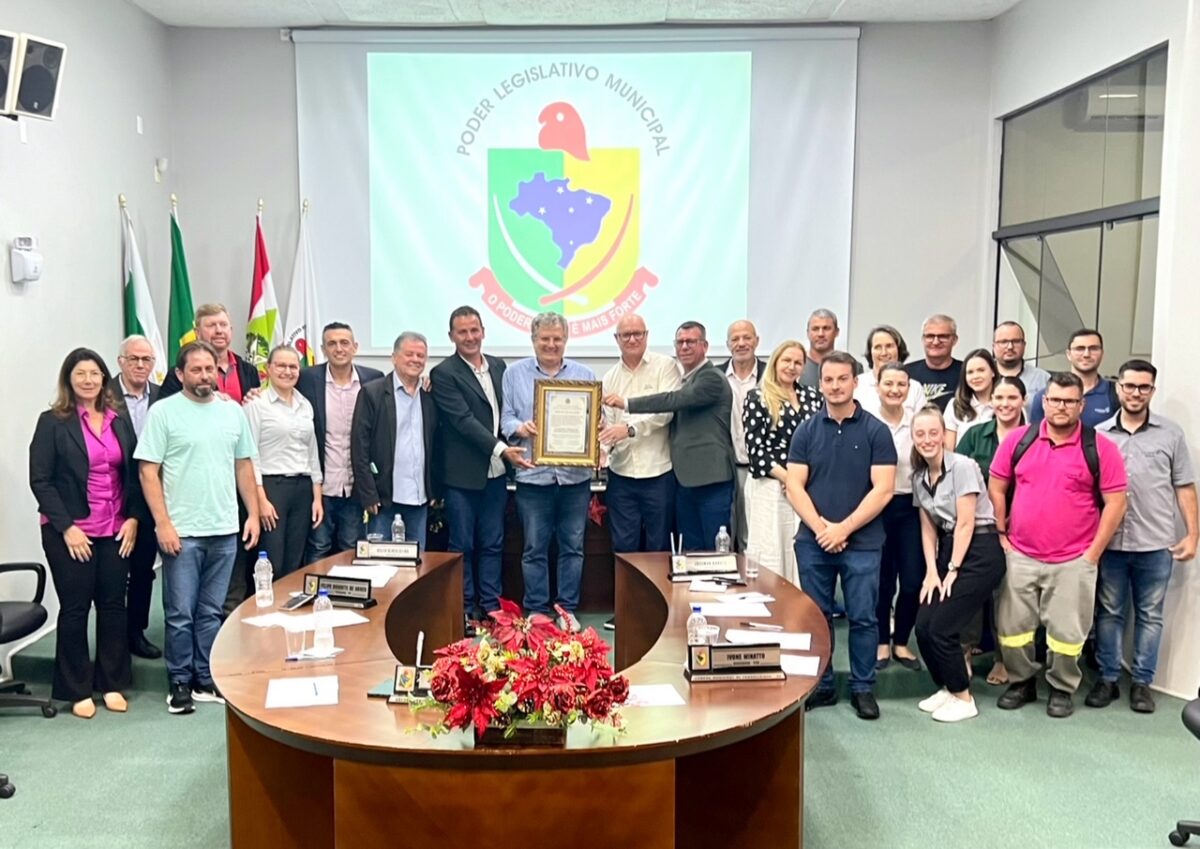 Coopera recebe homenagens da Câmara de Vereadores de Forquilhinha