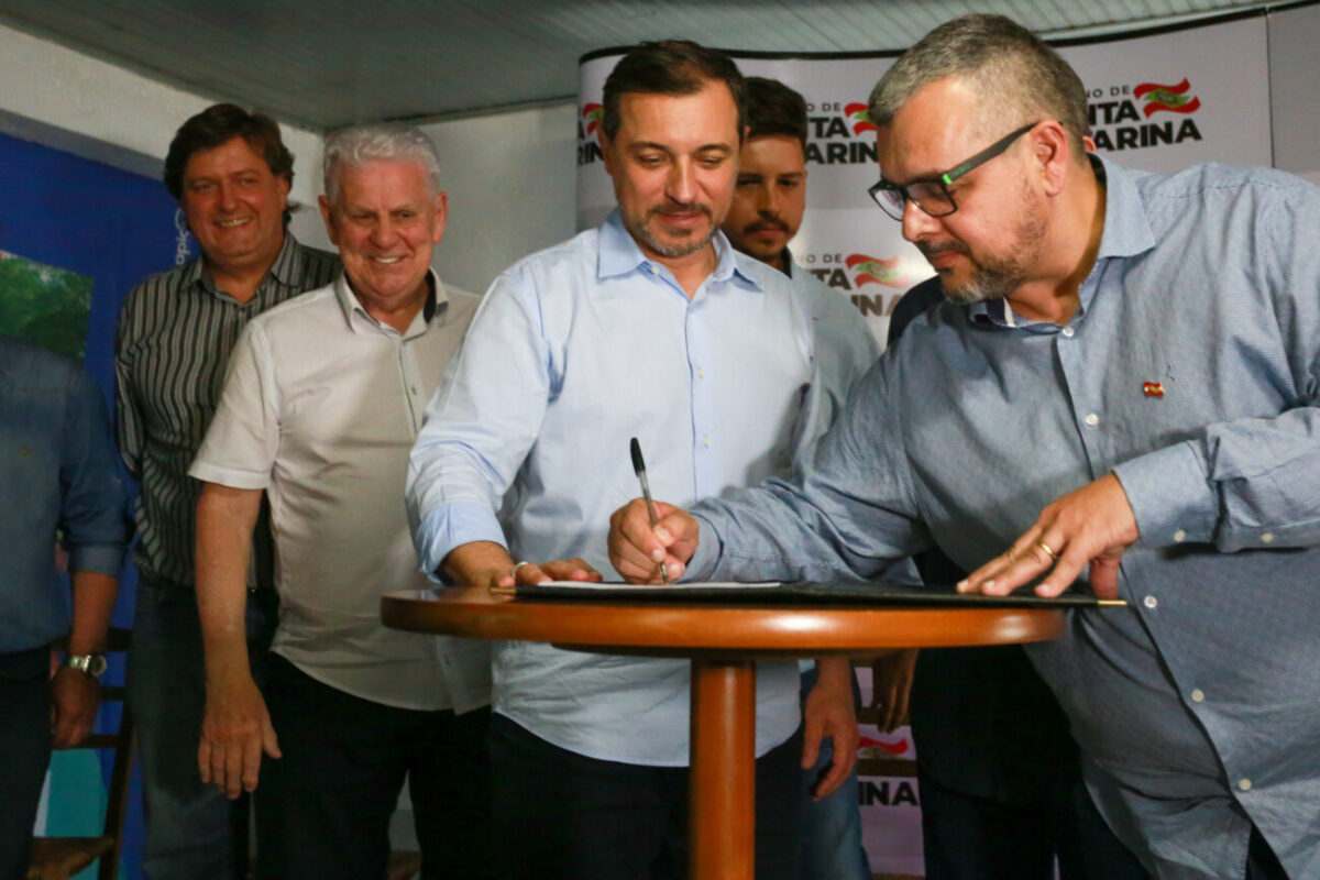 Nova Veneza: governador assina ordem de serviço para pavimentação de mais um trecho da SC-443 15 Nova Veneza: governador assina ordem de serviço para pavimentação de mais um trecho da SC-443