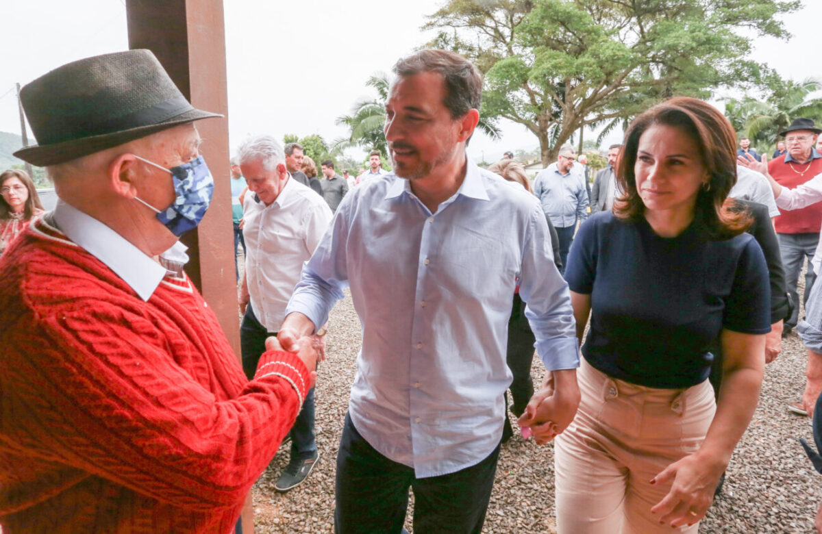 Nova Veneza: governador assina ordem de serviço para pavimentação de mais um trecho da SC-443 6 Nova Veneza: governador assina ordem de serviço para pavimentação de mais um trecho da SC-443