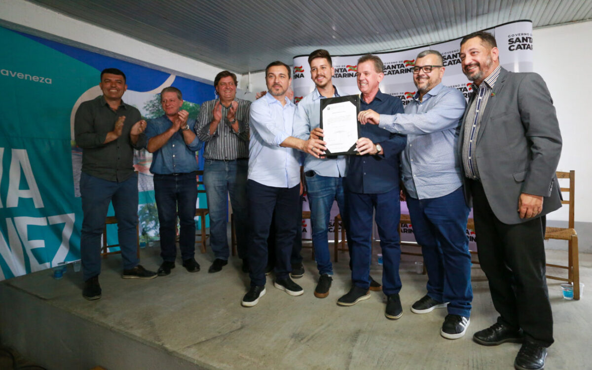 Nova Veneza: governador assina ordem de serviço para pavimentação de mais um trecho da SC-443 13 Nova Veneza: governador assina ordem de serviço para pavimentação de mais um trecho da SC-443