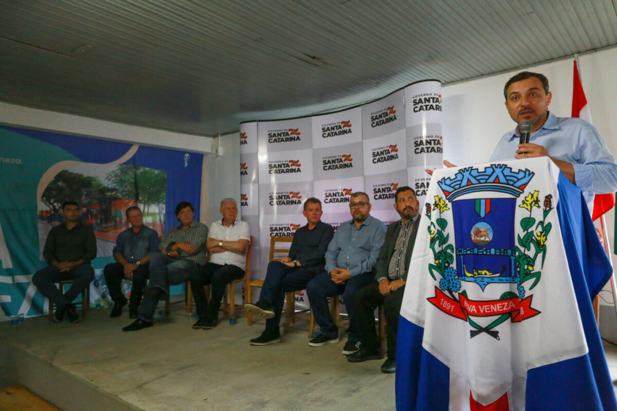Nova Veneza: governador assina ordem de serviço para pavimentação de mais um trecho da SC-443 5 Nova Veneza: governador assina ordem de serviço para pavimentação de mais um trecho da SC-443