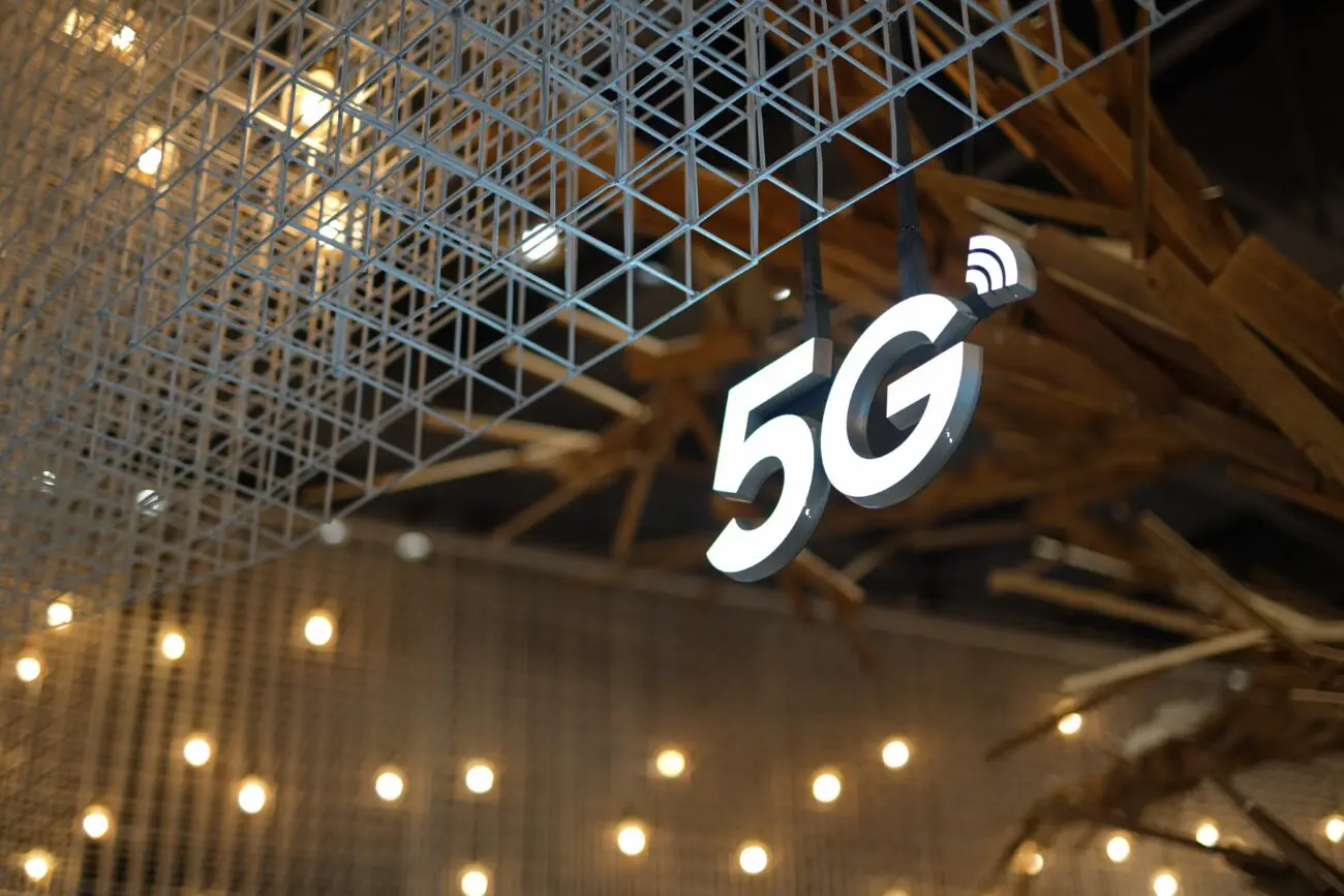 O que pode mudar com a chegada do 5G no Brasil? Entenda