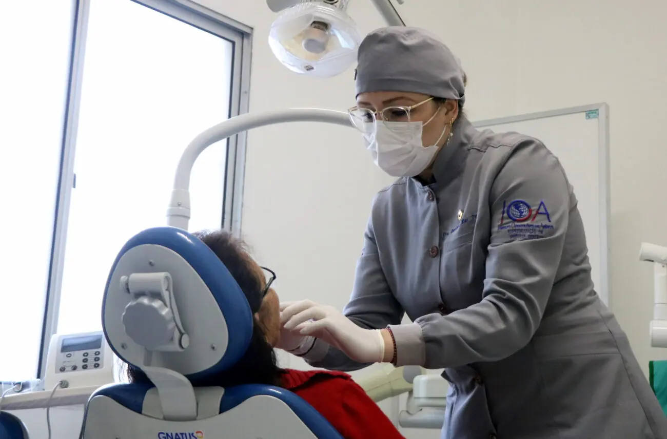 Programa oferece próteses dentárias gratuitas em Nova Veneza