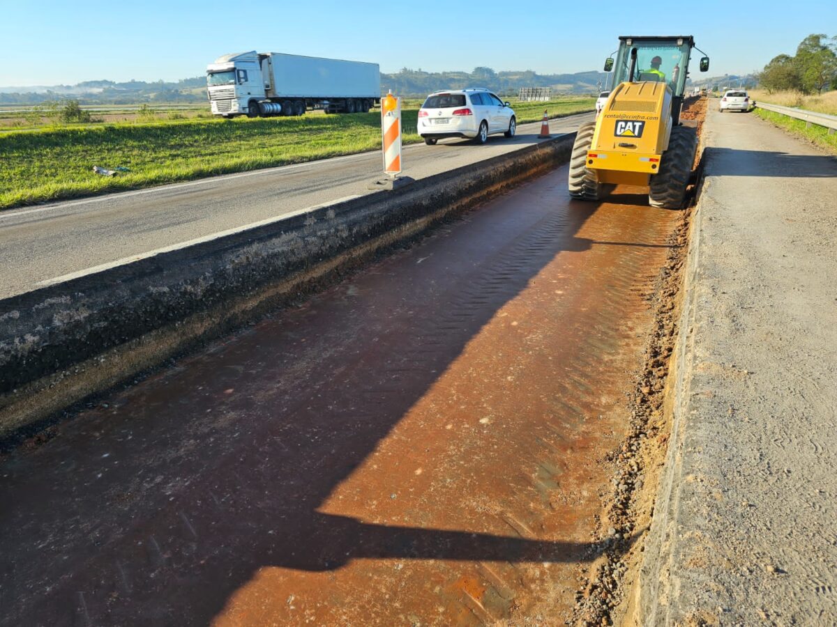 CCR ViaCosteira realiza reparo profundo de pavimento na BR-101 2 CCR ViaCosteira realiza reparo profundo de pavimento na BR-101