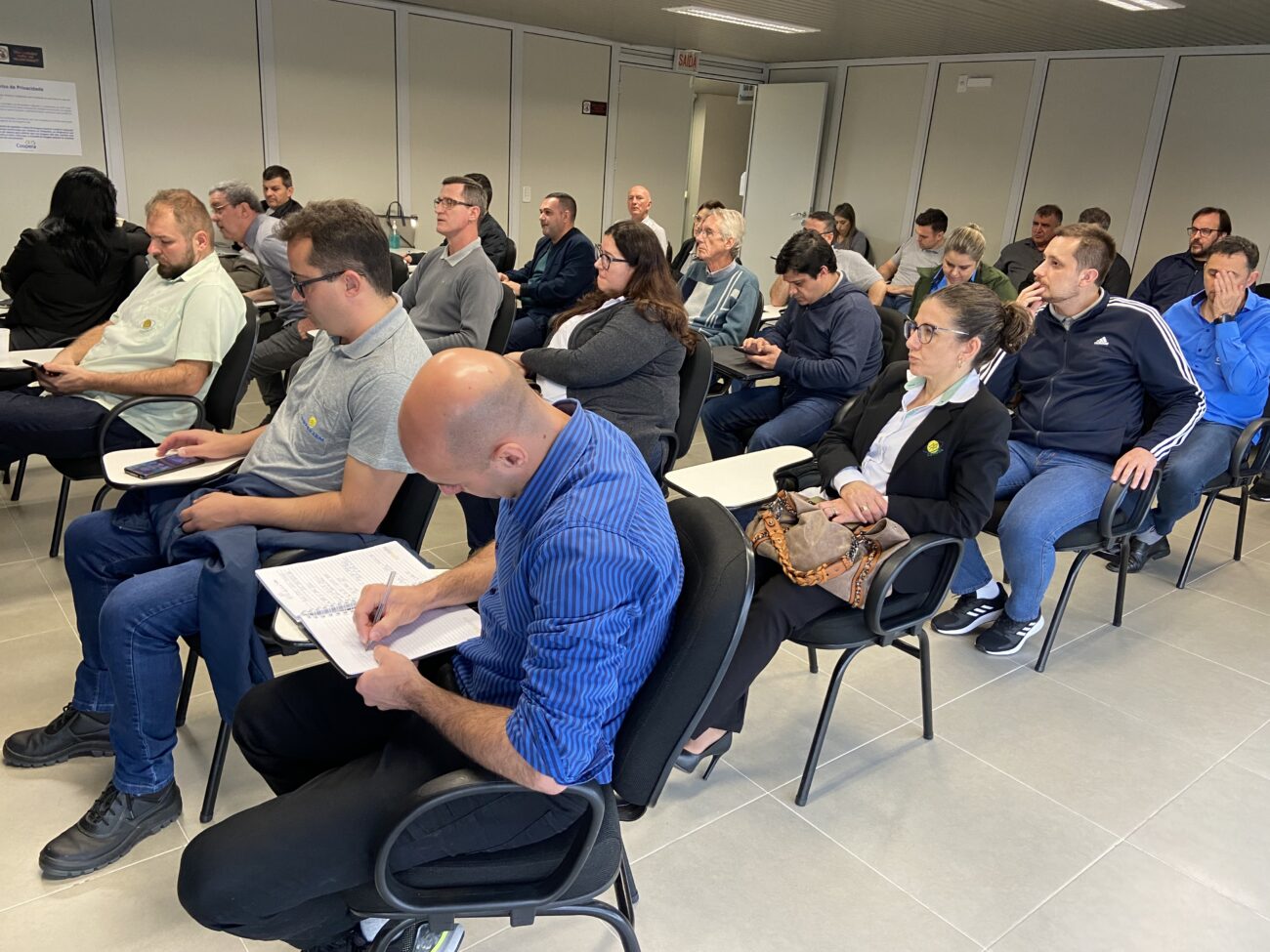 Ensino profissional chega à Nova Veneza por meio do SENAI Móvel 5 Ensino profissional chega à Nova Veneza por meio do SENAI Móvel