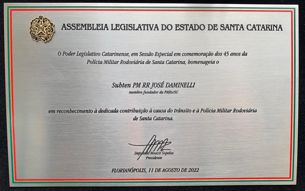 Neoveneziano que ajudou a criar a PRE é homenageado na Alesc 2 Neoveneziano que ajudou a criar a PRE é homenageado na Alesc