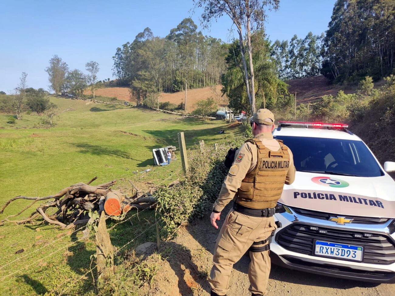Motorista de caminhão perde a vida em acidente na Linha da Boit 1 Motorista de caminhão perde a vida em acidente na Linha da Boit