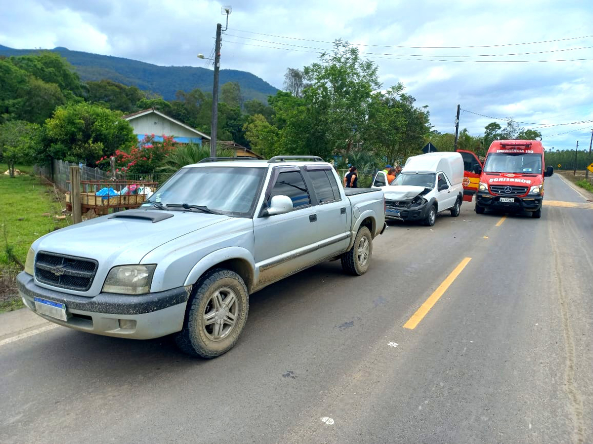 PM registra acidente de trânsito em Rio Cedro Alto 1 PM registra acidente de trânsito em Rio Cedro Alto