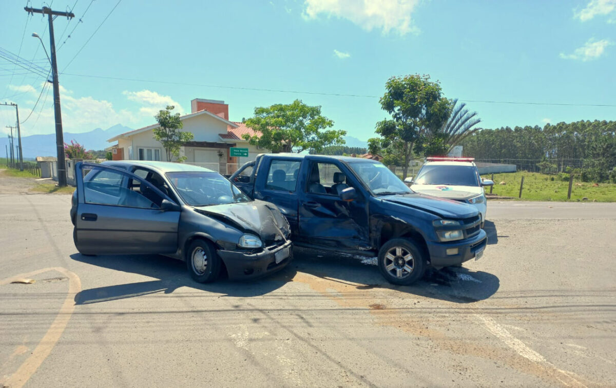 PM registra acidente de trânsito no acesso ao bairro Picadão em Nova Veneza 2 PM registra acidente de trânsito no acesso ao bairro Picadão em Nova Veneza