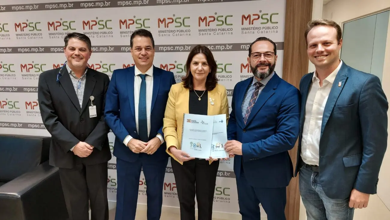 MP recebe projeto para equipar Hospital Materno Infantil de Santa Catarina