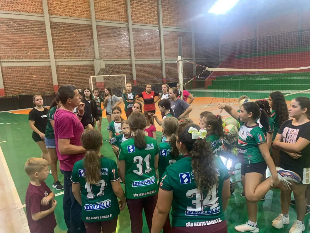 São Bento Baixo Esporte Clube reinicia as escolinhas de futsal e voleibol