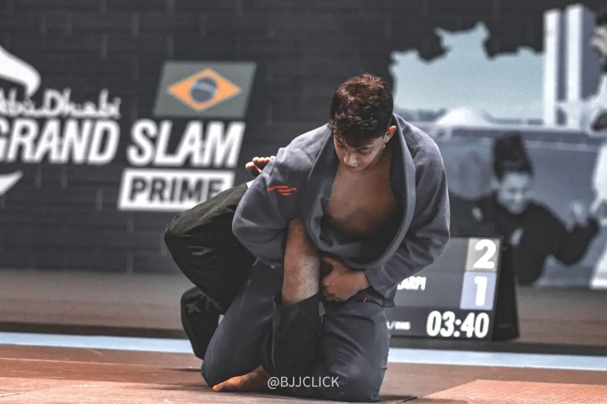 Atleta do Caravaggio se destaca no jiu-jítsu: Willian Colombo Policarpi tem se destacado em competições de alto nível