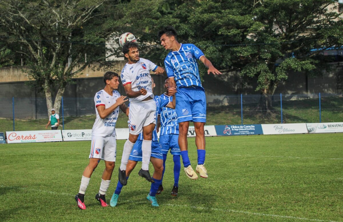 Caravaggio encerra participação no Catarinense Sub-20 4 Caravaggio encerra participação no Catarinense Sub-20