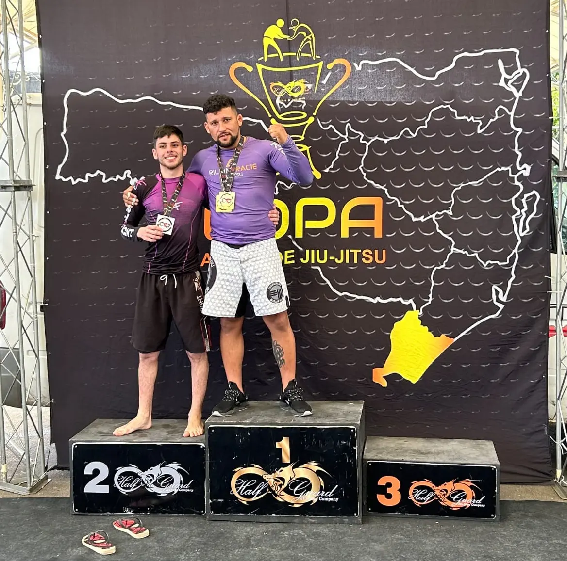 Atletas de Jiu-Jitsu de Nova Veneza brilham no campeonato regional e conquistam medalhas de ouro